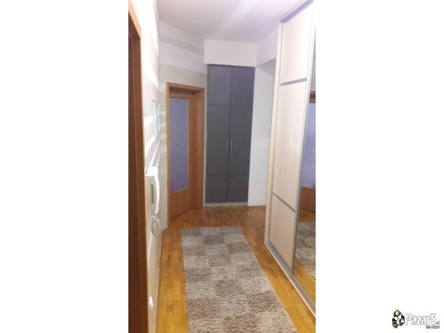 Odlicen Stan Pozadi Univerzalna