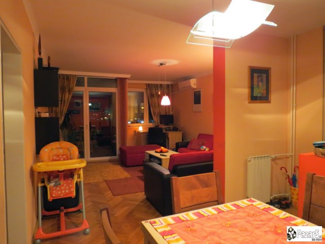 СЕ ПРОДАВА ОДЛИЧЕН СТАН ВО АЕРОДРОМ