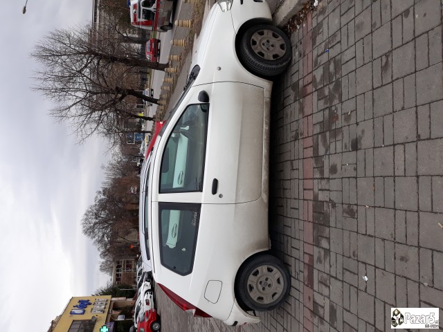 Prodavam Punto 1.9 Jtd