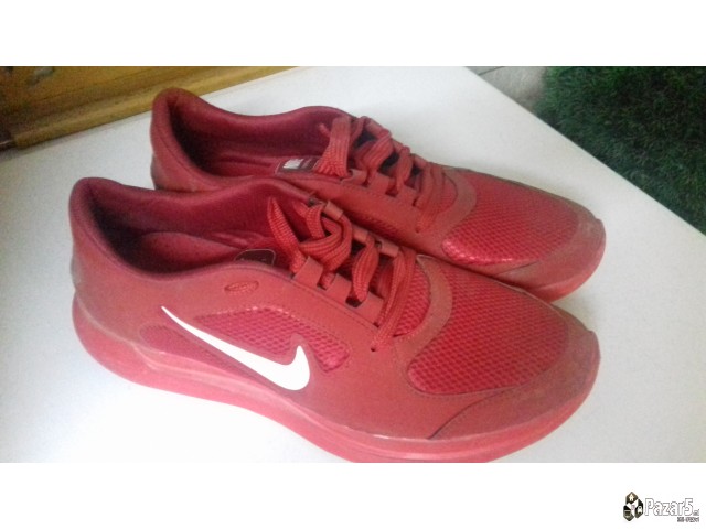 Patiki Nike br.43