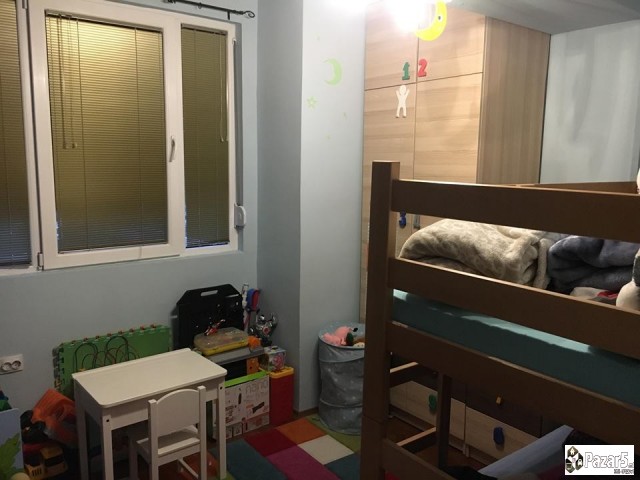 Се продава трособен стан во Аеродром