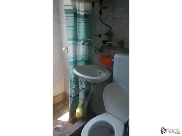 Izdavam Garsonjera 25m2  Vo Avtokomanda