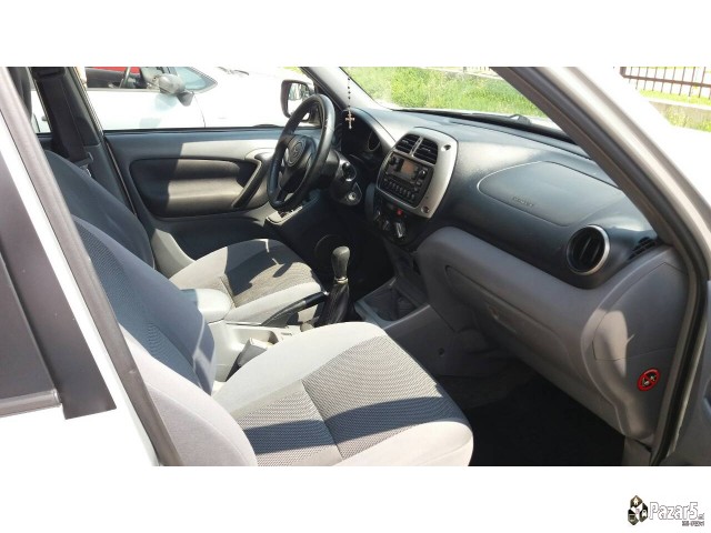 Se Prodava Toyota Rav4