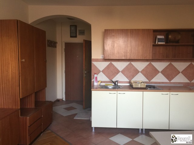 Издавам наместена гарсоњера