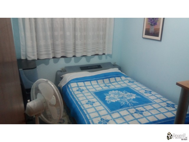 Издавам спрат од куќа