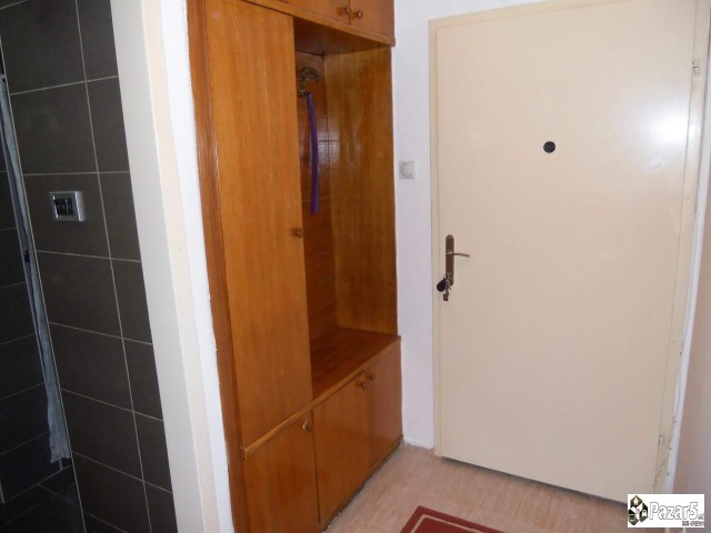 Издавам гарсоњера во Аеродром на приземје 