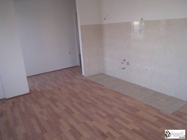 СЕ ПРОДАВА НОВ ТРОСОБЕН СТАН ВО КИСЕЛА ВОДА