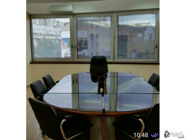 Se Izdava Luksuzno Namesten Deloven Prostor Vo Str