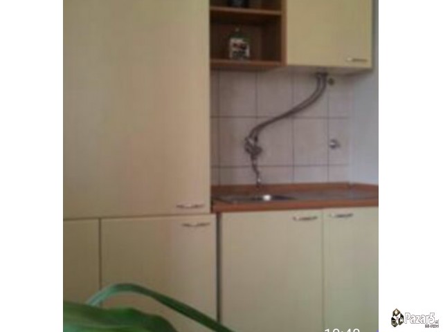 Se Izdava Luksuzno Namesten Deloven Prostor Vo Str