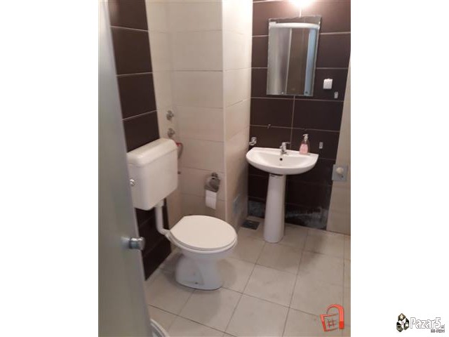 Izdavam Trosoben Stan + Garsonjera Aerodrom