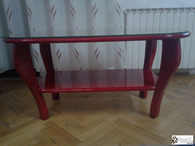 Се продава масиче