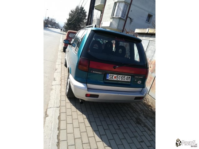 Mitsubishi Space Runner