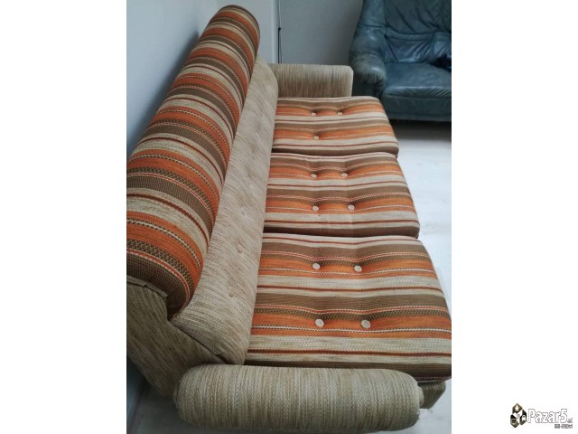 Продавам гарнитура!!