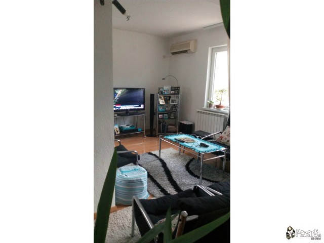 СЕ ИЗДАВА 3-СОБЕН СТАН ВО СОПИШТЕ