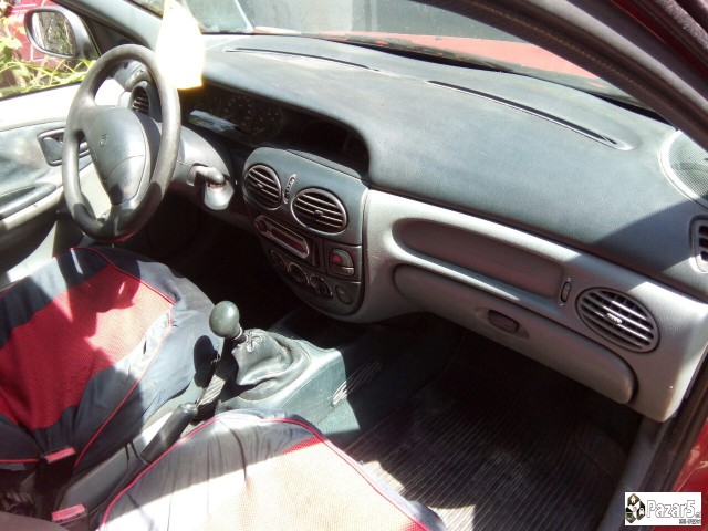  Renault Megane 1.6 E Reg.+ Zelen Karton