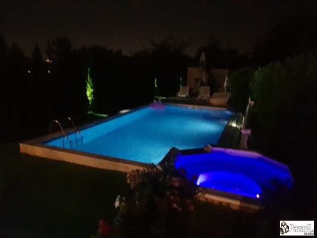 Izdavam Plac Na Vodno Za Mominska Vecer