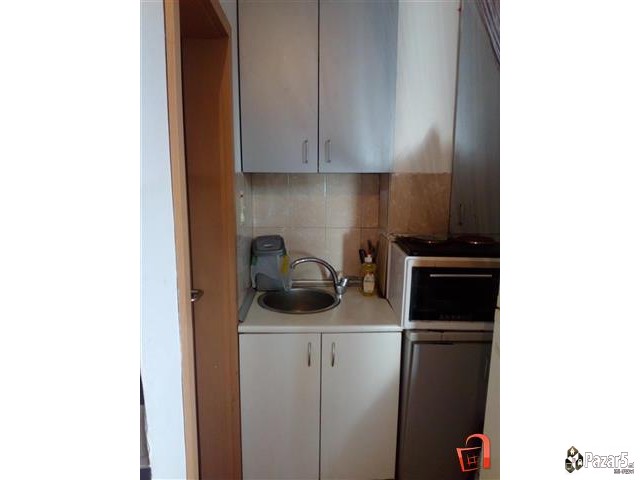 Продавам гарсоњера