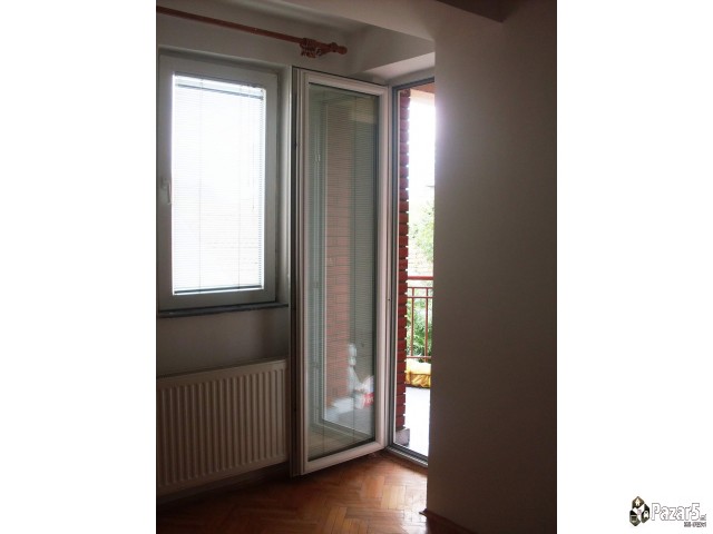 Се издава стан во Ценар