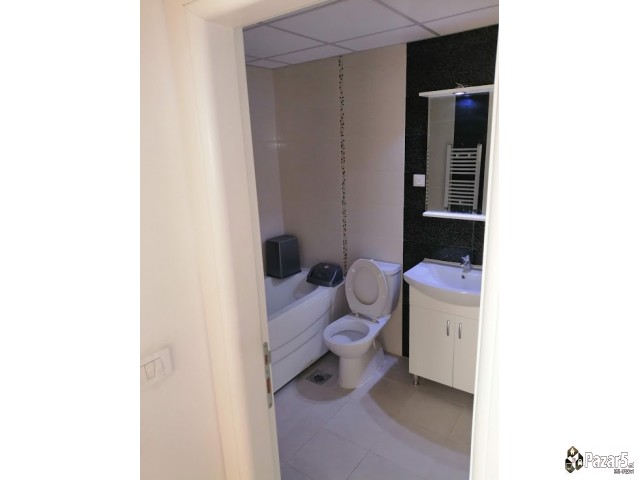 Se Izdava Stan Pozadi Tobako 2 