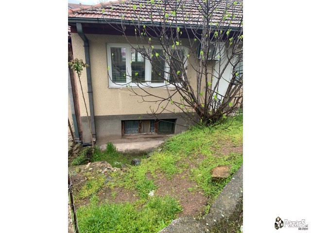 Kuka Vo Centarot Na Gradot  Vednash Vseliva 