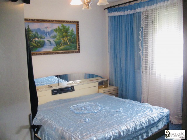 Se Prodava Golema Kuka