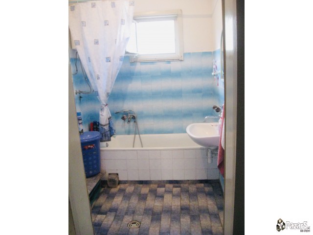 Se Prodava Golema Kuka