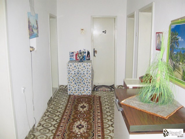 Se Prodava Golema Kuka