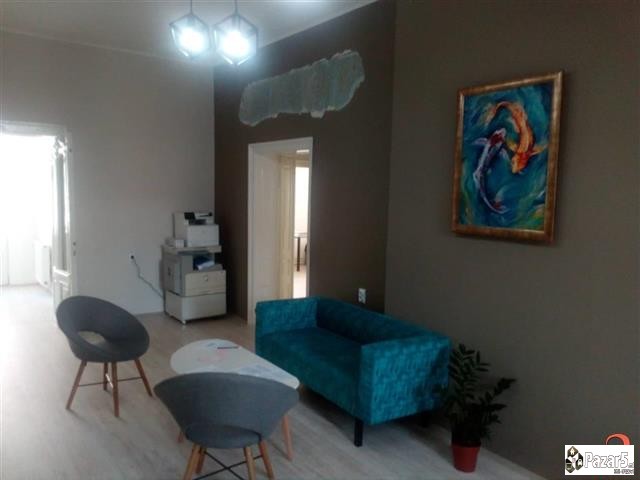 Издавам простор во Боемска улица