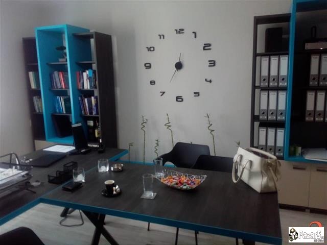 Издавам простор во Боемска улица