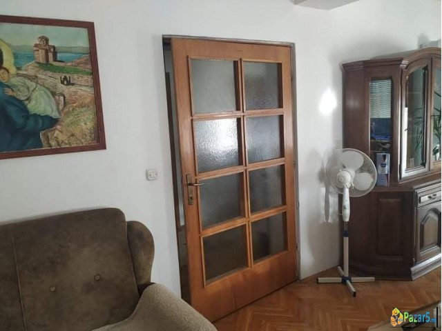 Трисобен конфорен стан по 880 евра квадрат