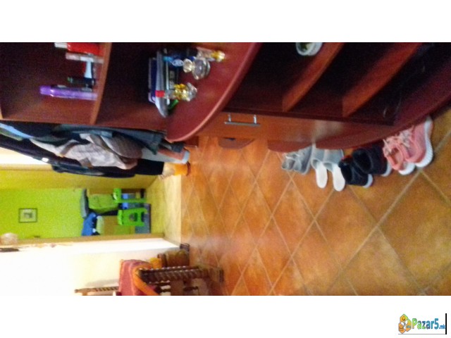 Продавам стан