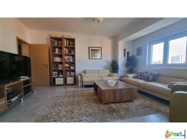 Се продава стан во Центар