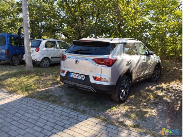 Се продава Ssang Yong Korando 1.4 бензинец