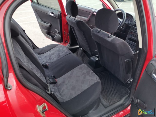 Opel Astra 1.6 произведена 1999 година 74kw/100hp 