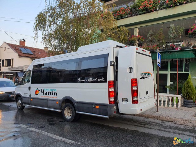 Се продаваат автобуси и минибуси