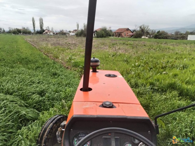 ПРОДАВАМ НИВА - ПЛАЦ { ЗЕМЈОДЕЛСКИ } OД 1096 м2 