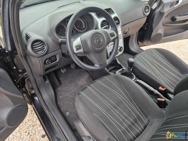 Opel Corsa D 1.3 Cdti 75ks. 1 Boja Klima 2010g.