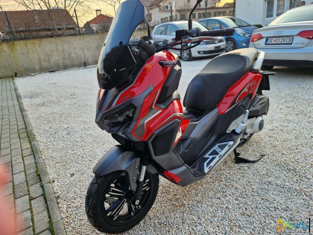 Skuter Xdv 300 Piaggio Masina 26ks. 2025g..zamena