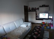 Se Iznajmuva Trosoben Stan Vo Kisela Voda