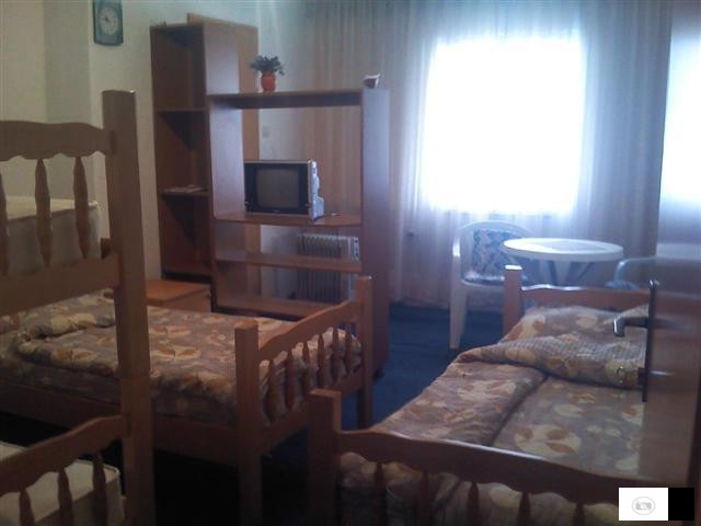*Izdavame sobi vo MAVROVO 100m do ski centar*