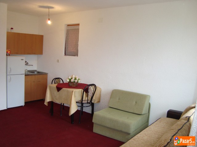 Апартмани Танески