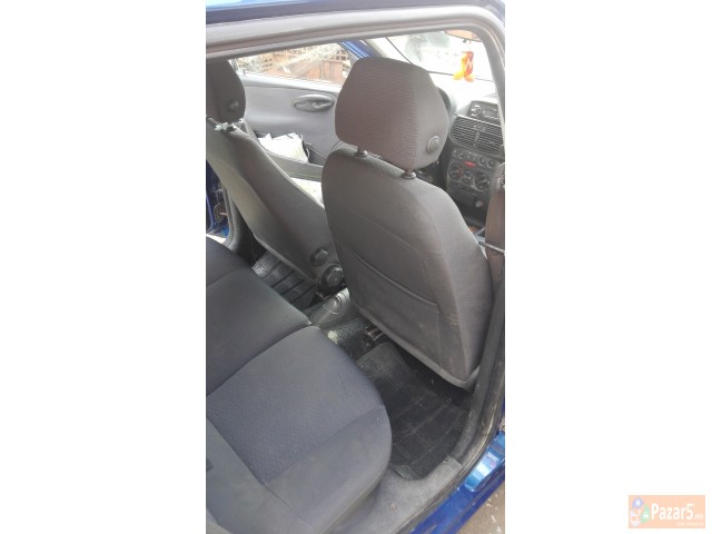 Se prodava ili menuva fiat Punto