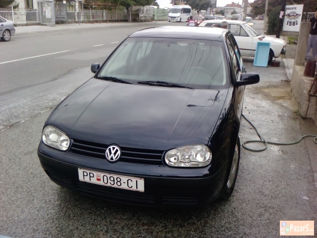 Se prodava