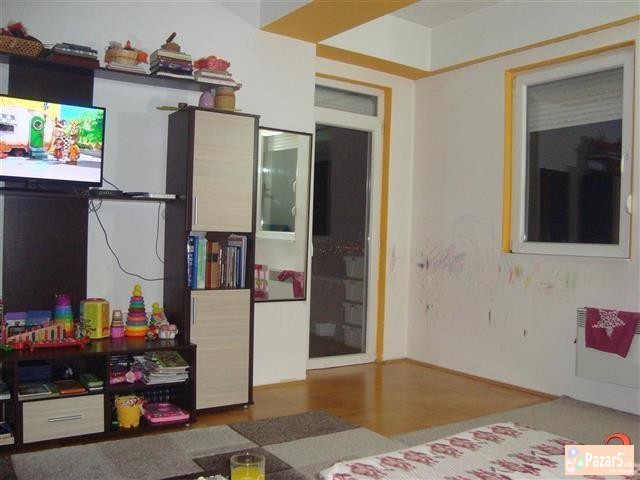 Pogledot E Vklucen Vo Cenata