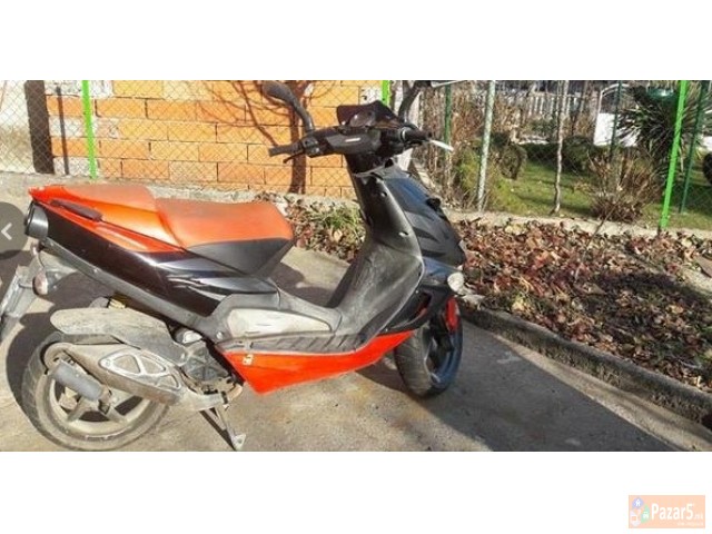 APRILIA SR 50