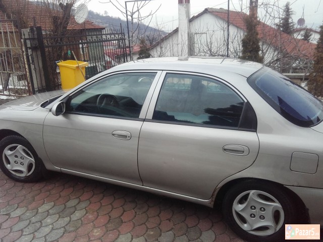 Se prodava Kia sefia