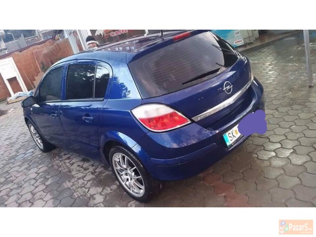 Prodavam kola Opel Astra