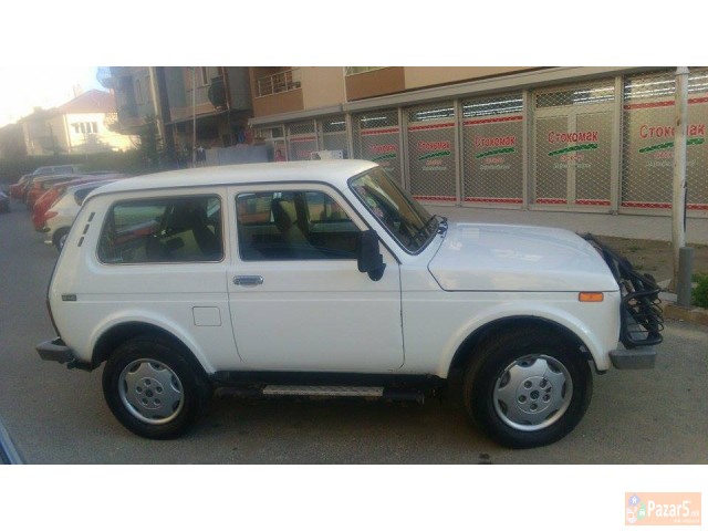 Se prodava lada niva 4x4 benzin/plin 2006
