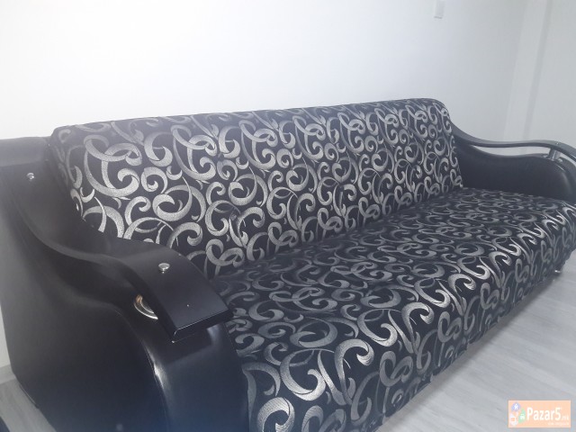 Prodavam 2 kauci komplet 300 evra