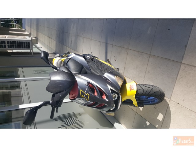 APRILIA SR50 PRV GAZDA SE FABRICKO NA NEJZE